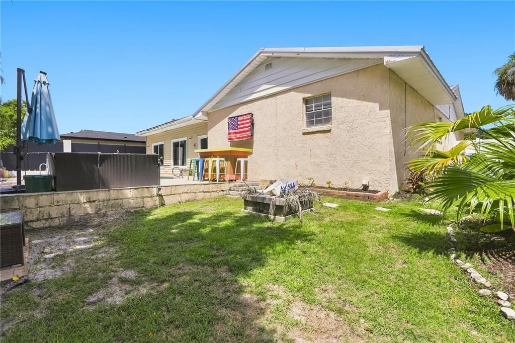 En Venta: $405,000 (3 camas, 2 baños, 1839 Pies cuadrados)