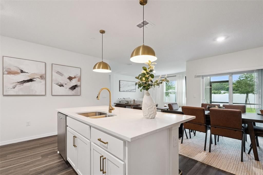 En Venta: $472,990 (4 camas, 2 baños, 1828 Pies cuadrados)
