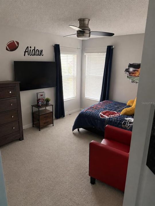 En Venta: $484,900 (4 camas, 2 baños, 2298 Pies cuadrados)