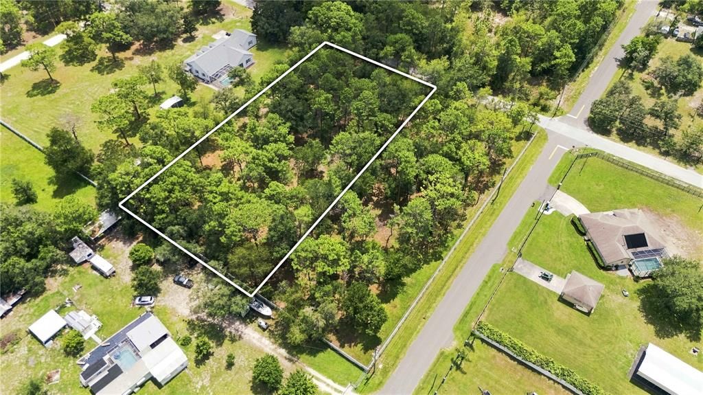 На продажу: $100,000 (1.30 acres)