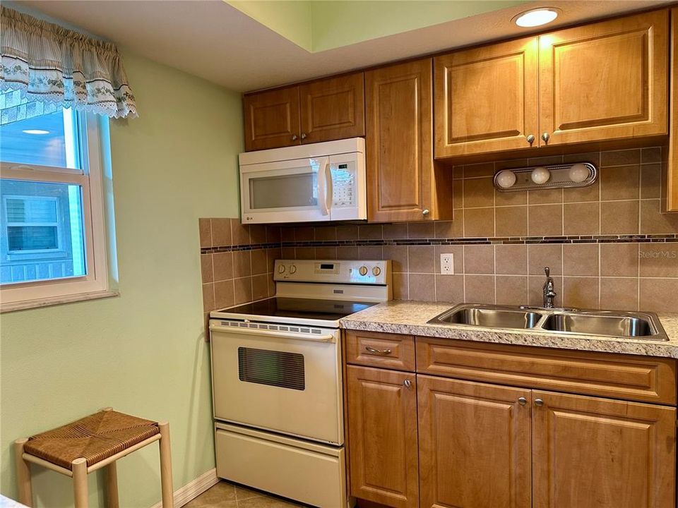 En Venta: $140,000 (2 camas, 2 baños, 932 Pies cuadrados)
