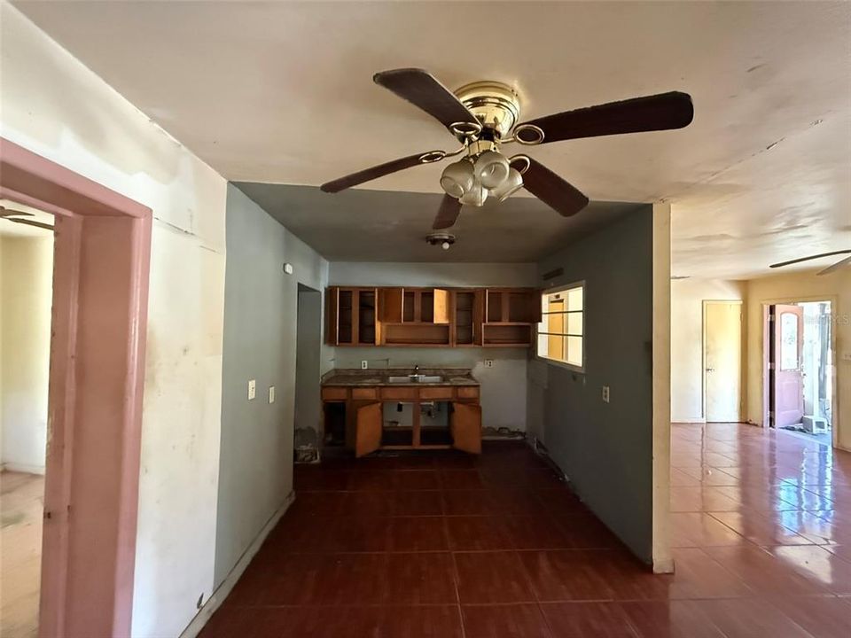 En Venta: $224,900 (3 camas, 2 baños, 1425 Pies cuadrados)