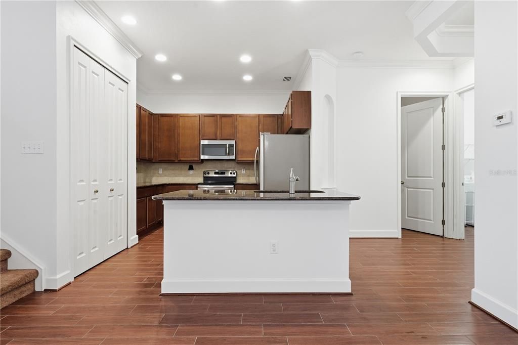 En Venta: $349,900 (2 camas, 3 baños, 1375 Pies cuadrados)