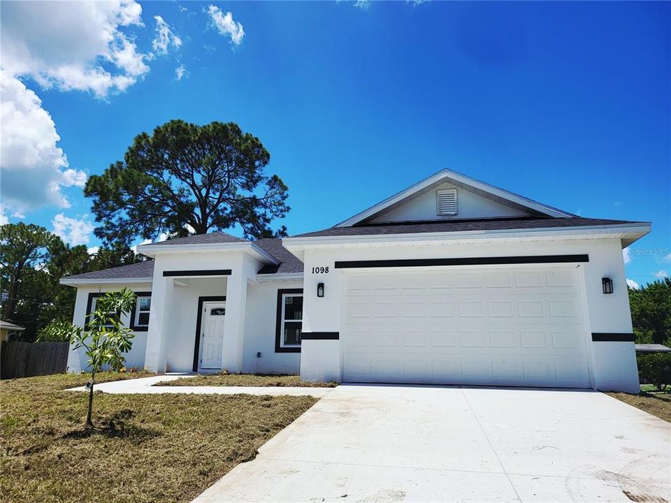 For Sale: $398,000 (3 beds, 2 baths, 1845 Square Feet)