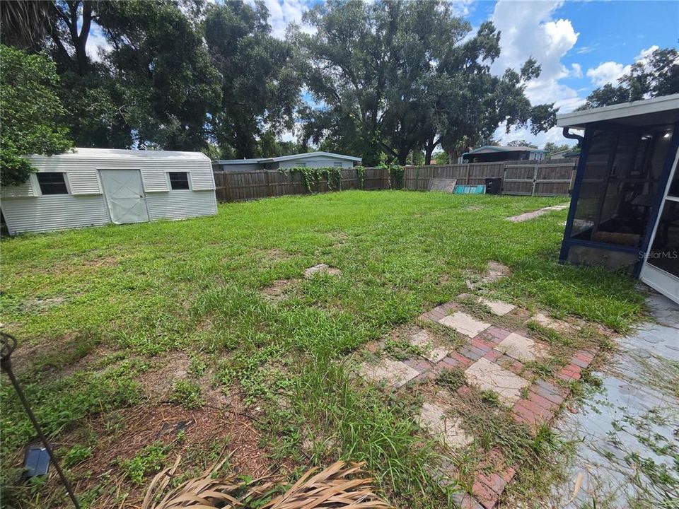 For Sale: $325,000 (3 beds, 1 baths, 1014 Square Feet)