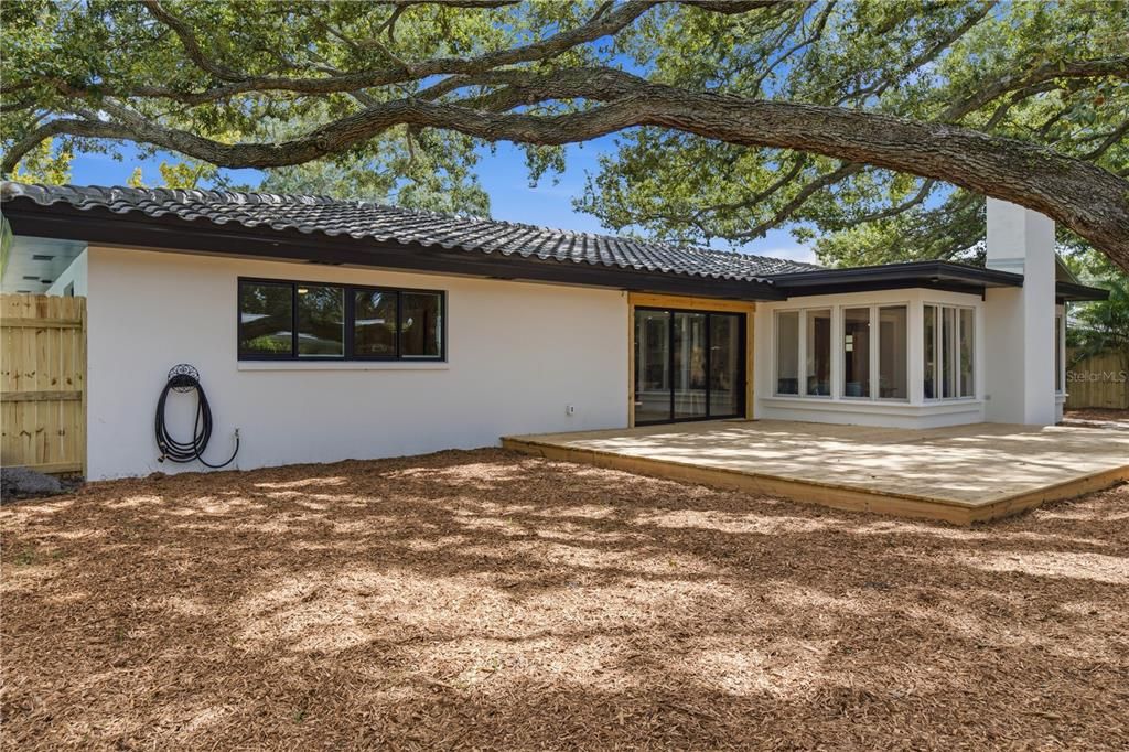 En Venta: $939,000 (4 camas, 3 baños, 2013 Pies cuadrados)