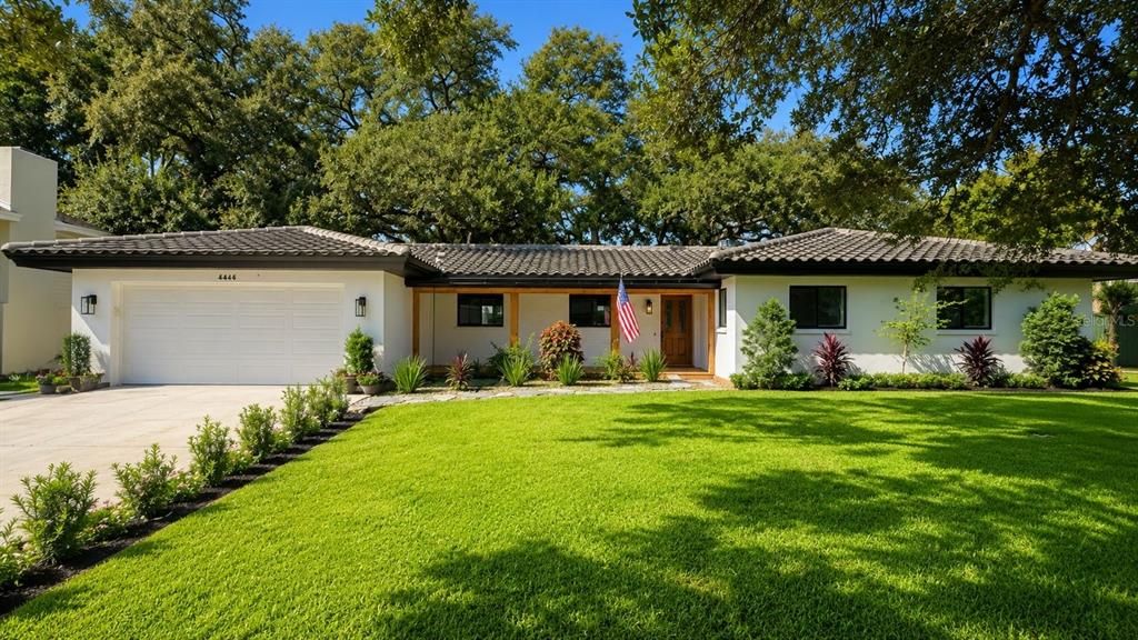 En Venta: $939,000 (4 camas, 3 baños, 2013 Pies cuadrados)