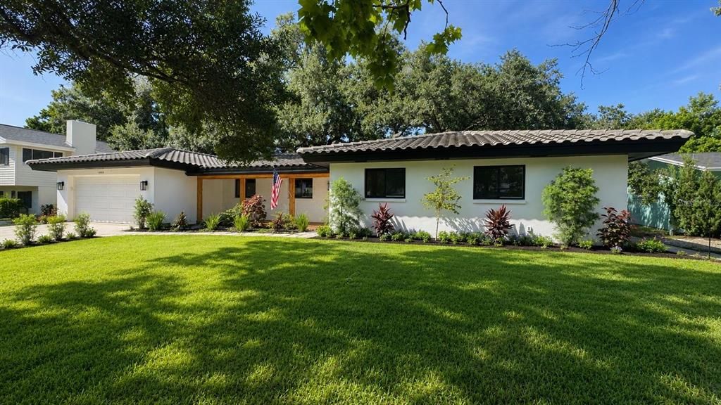 En Venta: $939,000 (4 camas, 3 baños, 2013 Pies cuadrados)