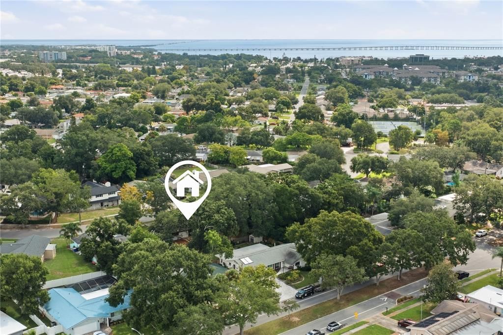 En Venta: $939,000 (4 camas, 3 baños, 2013 Pies cuadrados)