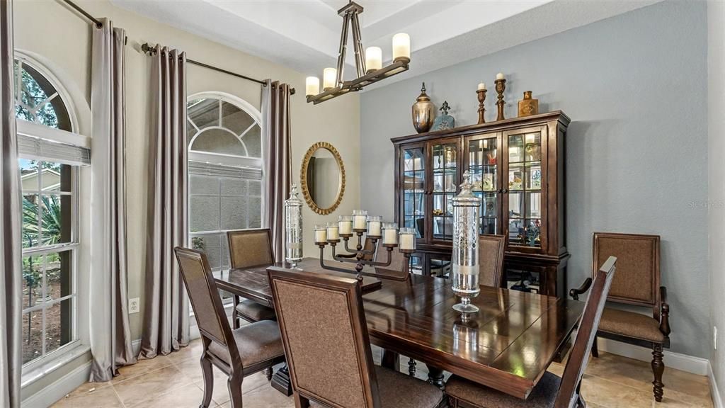 En Venta: $524,900 (3 camas, 2 baños, 2458 Pies cuadrados)
