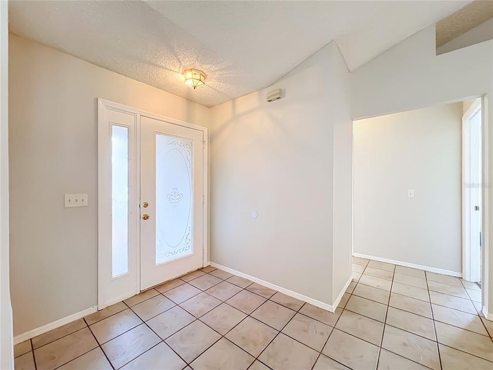 For Sale: $385,000 (3 beds, 2 baths, 1376 Square Feet)