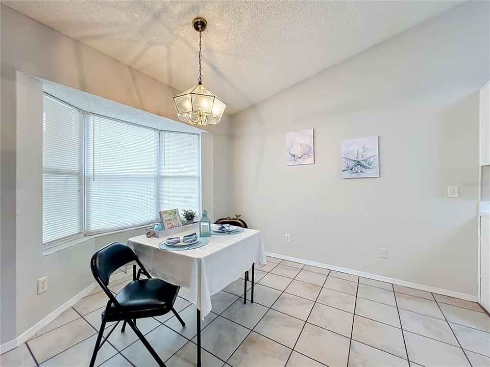 For Sale: $385,000 (3 beds, 2 baths, 1376 Square Feet)