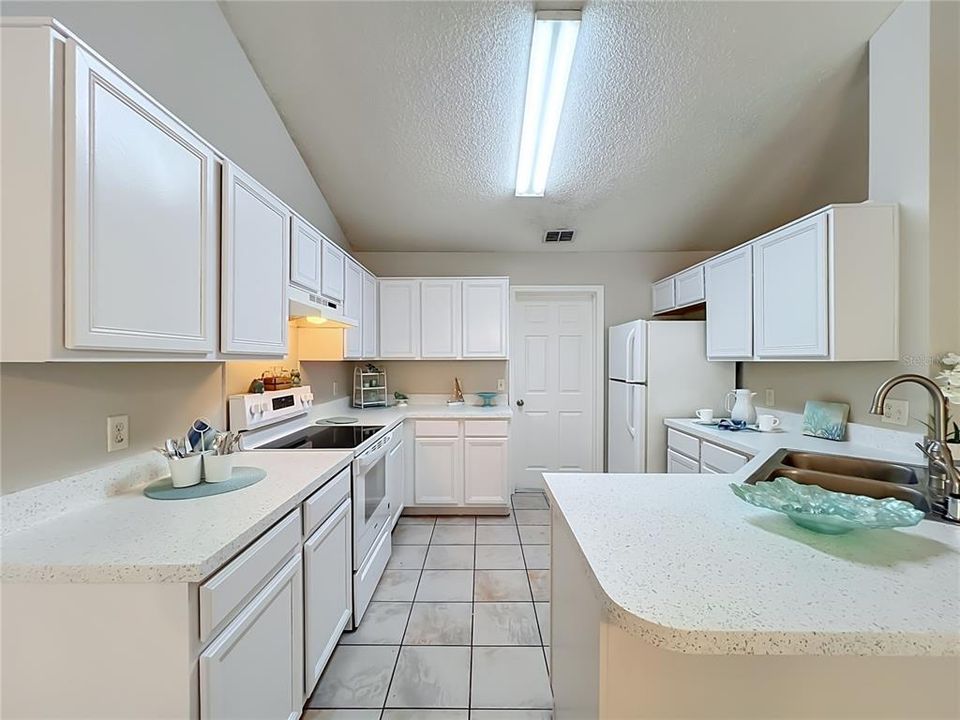 For Sale: $385,000 (3 beds, 2 baths, 1376 Square Feet)