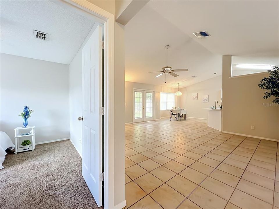 For Sale: $385,000 (3 beds, 2 baths, 1376 Square Feet)