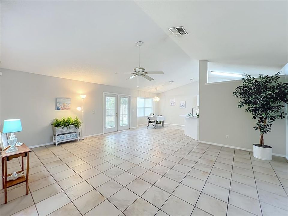For Sale: $385,000 (3 beds, 2 baths, 1376 Square Feet)