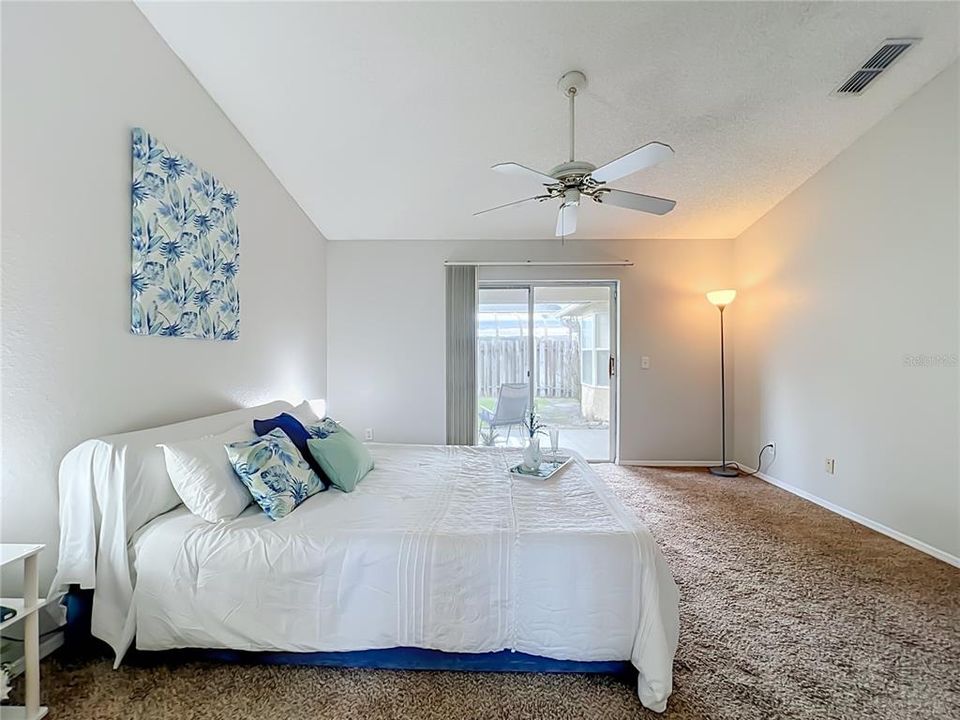 For Sale: $385,000 (3 beds, 2 baths, 1376 Square Feet)