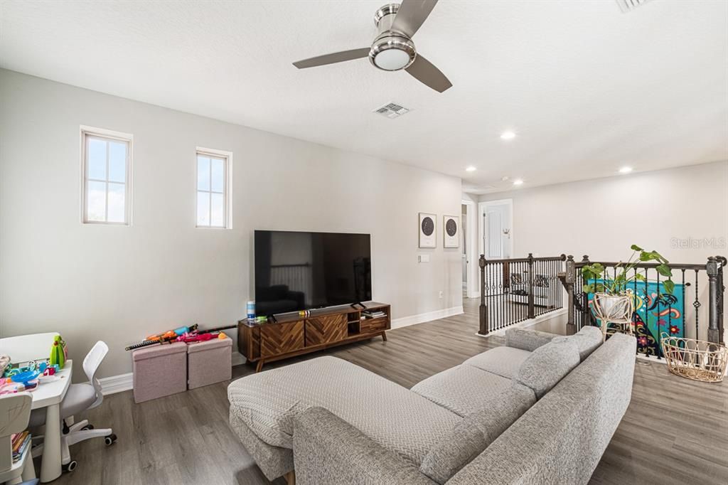 На продажу: $1,499,000 (4 спален, 3 ванн, 4008 Квадратных фут)