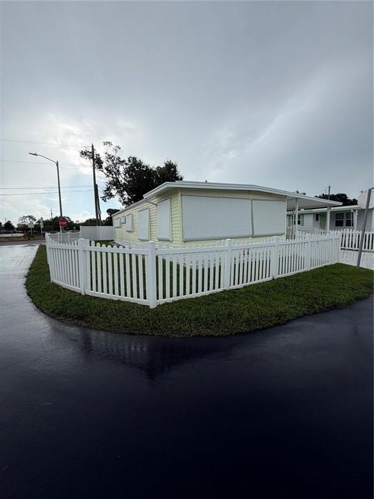 For Sale: $170,000 (2 beds, 2 baths, 960 Square Feet)