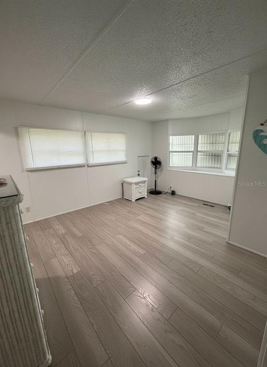 For Sale: $170,000 (2 beds, 2 baths, 960 Square Feet)