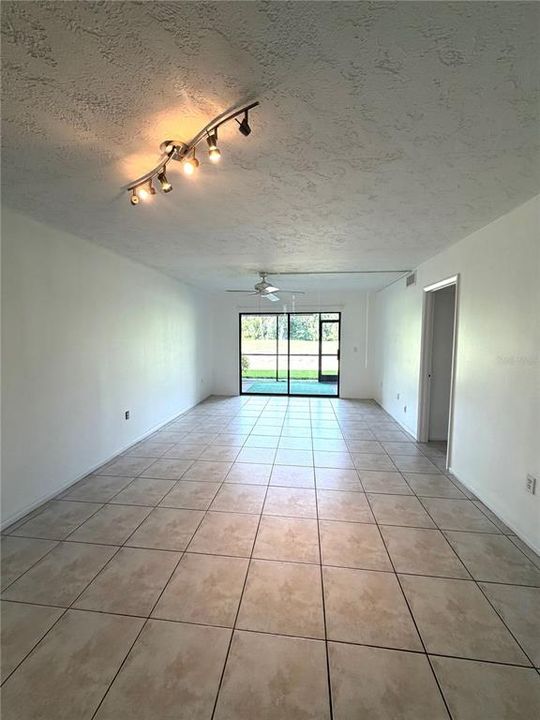 En Venta: $208,000 (2 camas, 2 baños, 983 Pies cuadrados)