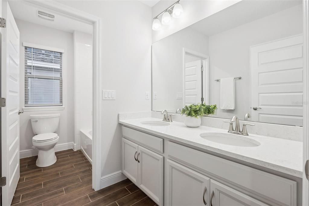 For Sale: $825,000 (4 beds, 3 baths, 2921 Square Feet)