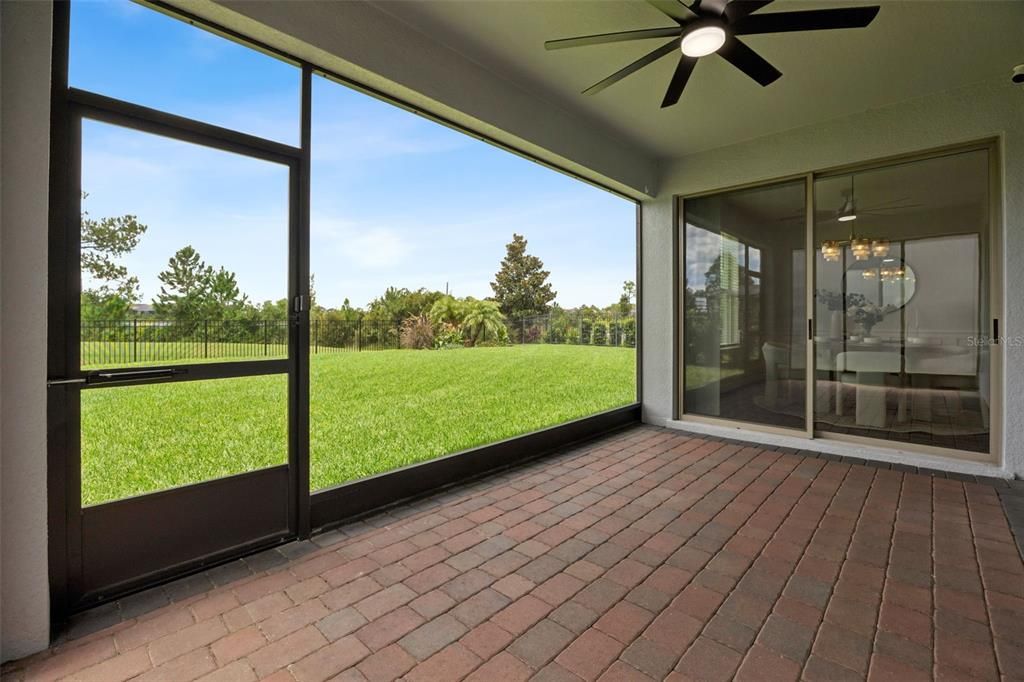 For Sale: $825,000 (4 beds, 3 baths, 2921 Square Feet)