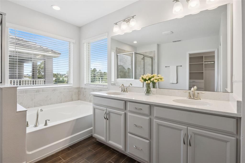 For Sale: $825,000 (4 beds, 3 baths, 2921 Square Feet)