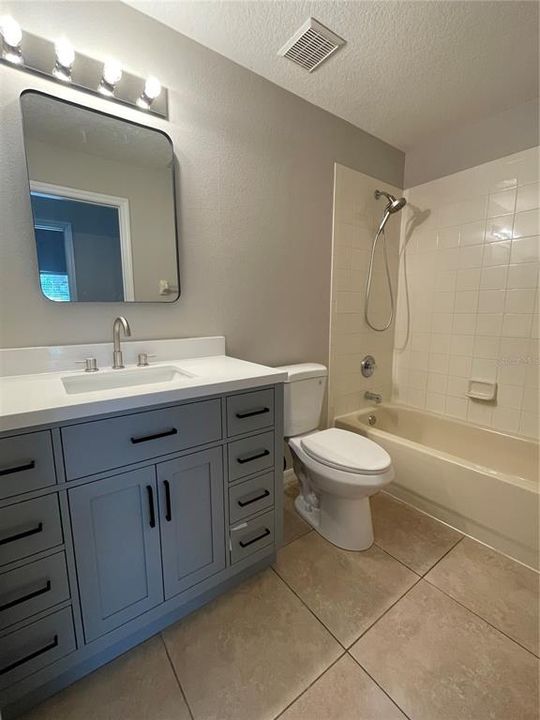 En Renta: $2,950 (4 camas, 2 baños, 1921 Pies cuadrados)