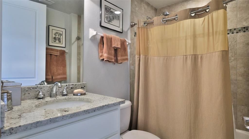 For Sale: $559,000 (2 beds, 2 baths, 1384 Square Feet)