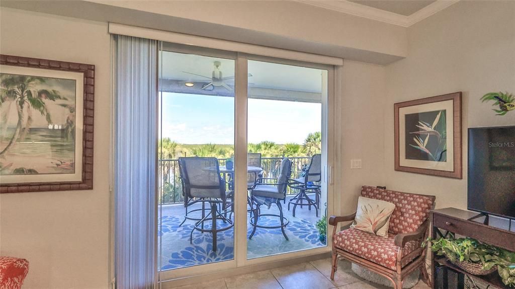 For Sale: $559,000 (2 beds, 2 baths, 1384 Square Feet)