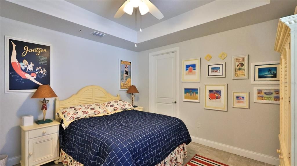 For Sale: $559,000 (2 beds, 2 baths, 1384 Square Feet)