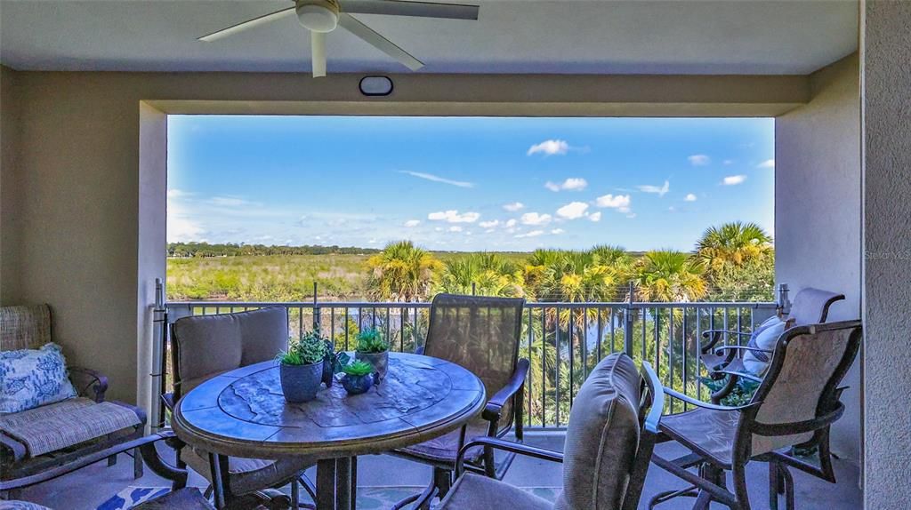 For Sale: $559,000 (2 beds, 2 baths, 1384 Square Feet)