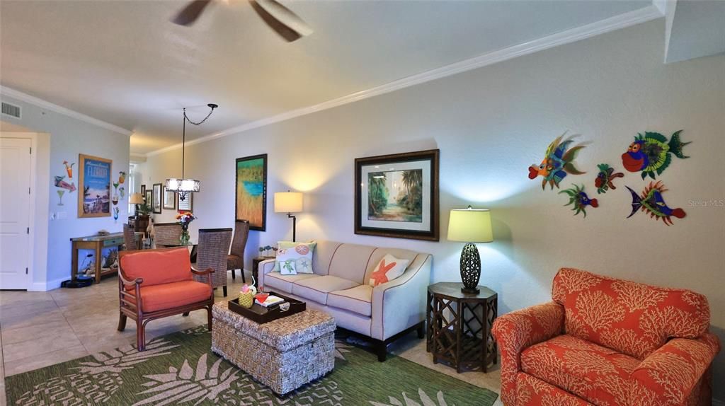 For Sale: $559,000 (2 beds, 2 baths, 1384 Square Feet)