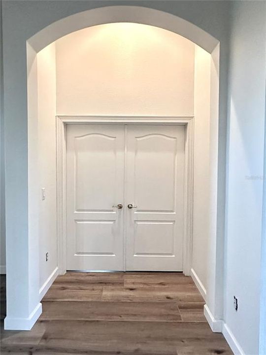 For Rent: $3,500 (3 beds, 2 baths, 1981 Square Feet)