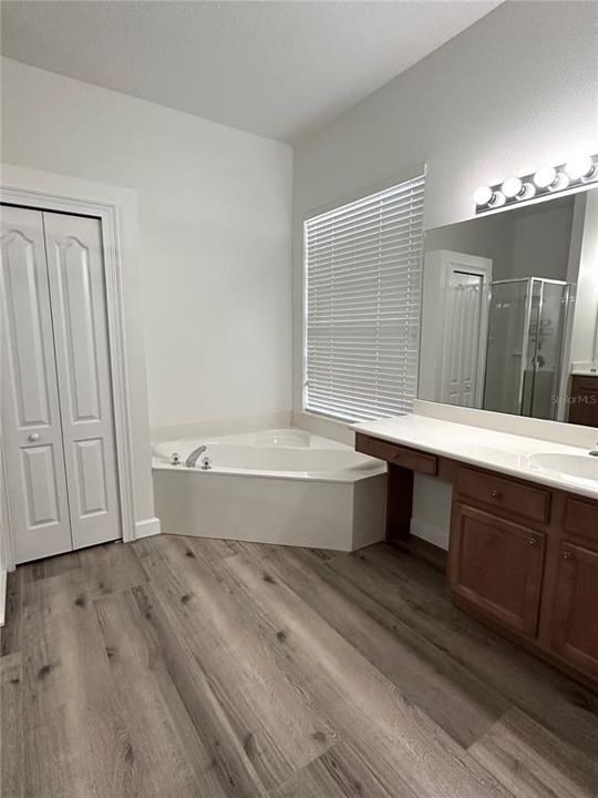 For Rent: $3,500 (3 beds, 2 baths, 1981 Square Feet)