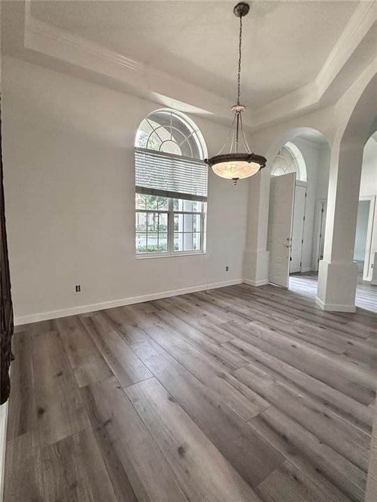 For Rent: $3,500 (3 beds, 2 baths, 1981 Square Feet)
