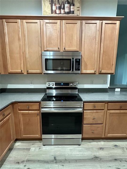 For Rent: $3,500 (3 beds, 2 baths, 1981 Square Feet)