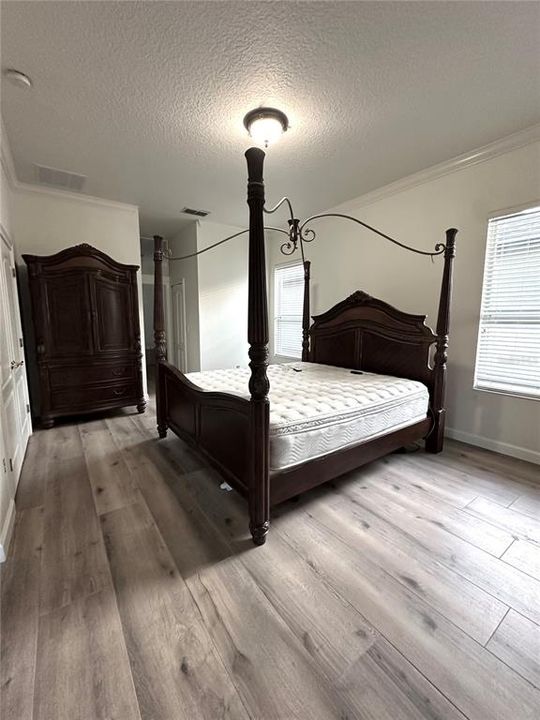 For Rent: $3,500 (3 beds, 2 baths, 1981 Square Feet)