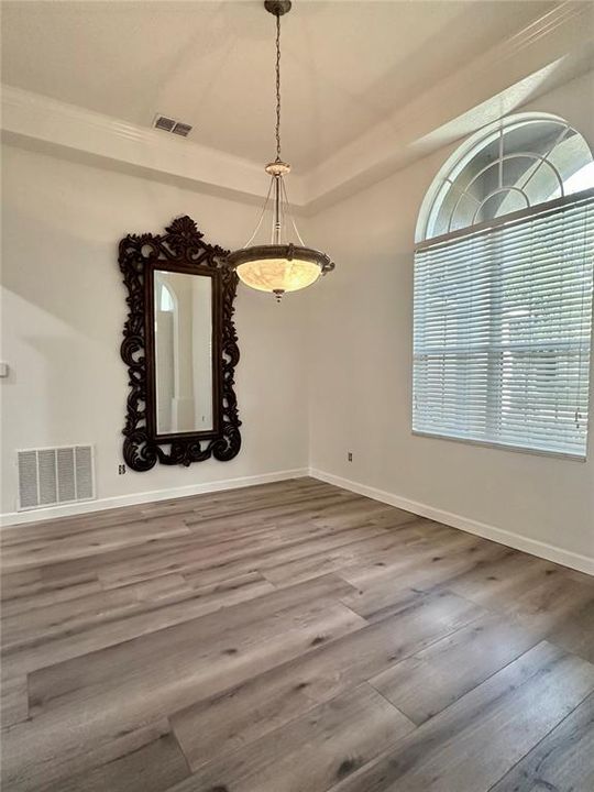 For Rent: $3,500 (3 beds, 2 baths, 1981 Square Feet)