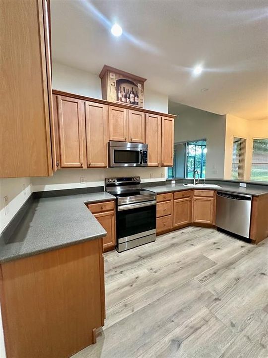 For Rent: $3,500 (3 beds, 2 baths, 1981 Square Feet)