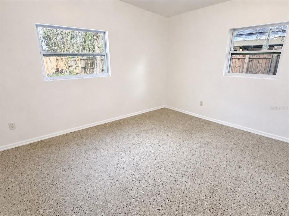 В аренду: $1,900 (2 спален, 1 ванн, 980 Квадратных фут)