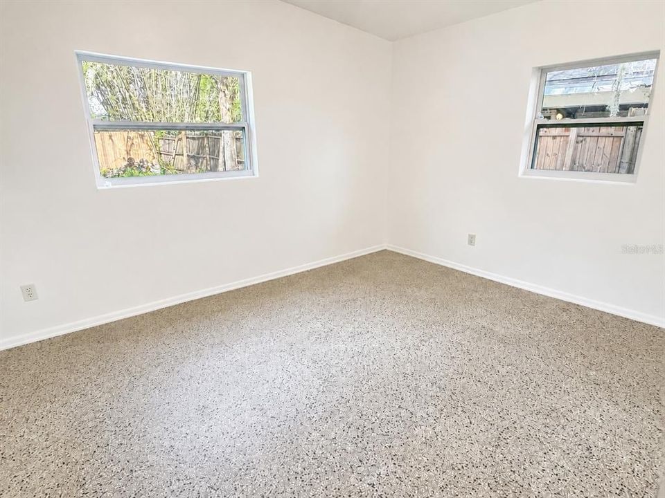 В аренду: $1,900 (2 спален, 1 ванн, 980 Квадратных фут)