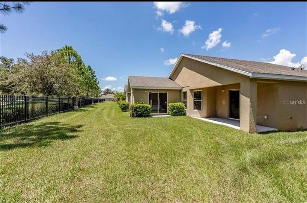 For Rent: $2,100 (3 beds, 2 baths, 1405 Square Feet)