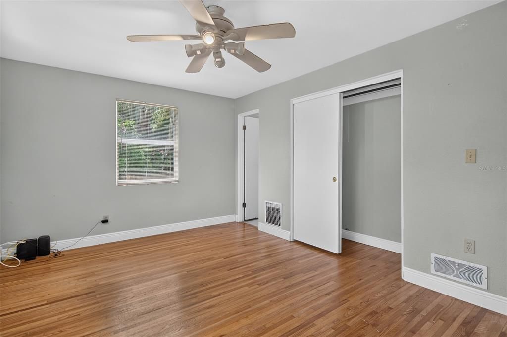 For Sale: $1,200,000 (3 beds, 2 baths, 1487 Square Feet)