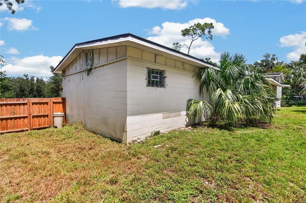 For Sale: $1,200,000 (3 beds, 2 baths, 1487 Square Feet)