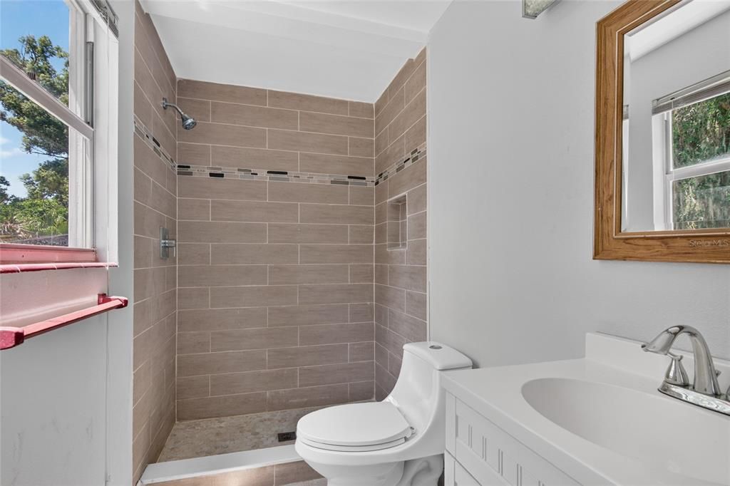 For Sale: $1,200,000 (3 beds, 2 baths, 1487 Square Feet)