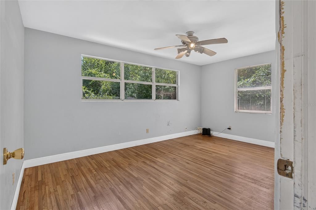 For Sale: $1,200,000 (3 beds, 2 baths, 1487 Square Feet)