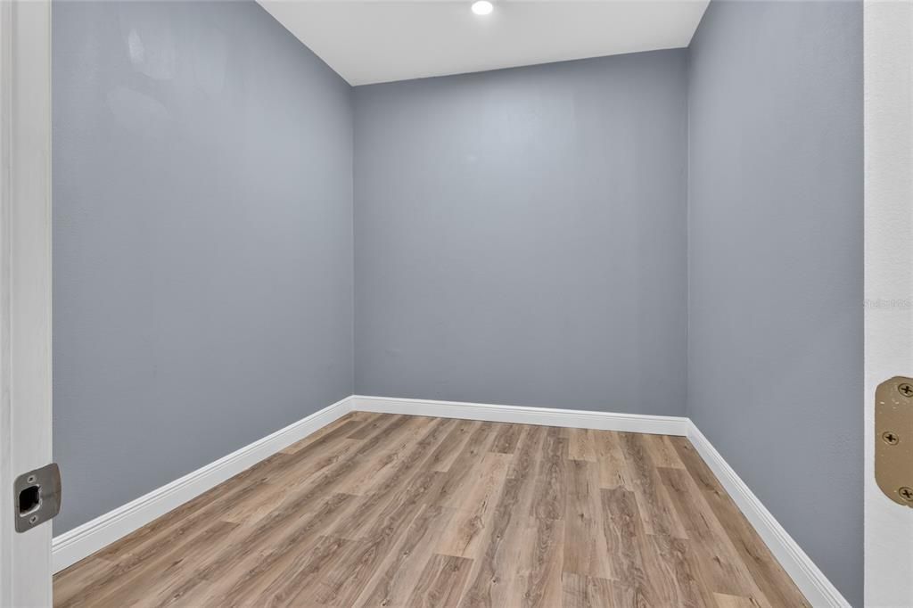 For Sale: $1,200,000 (3 beds, 2 baths, 1487 Square Feet)