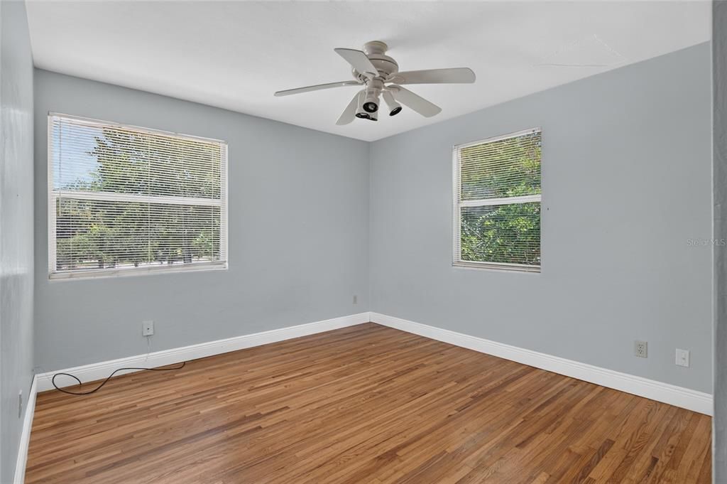 For Sale: $1,200,000 (3 beds, 2 baths, 1487 Square Feet)