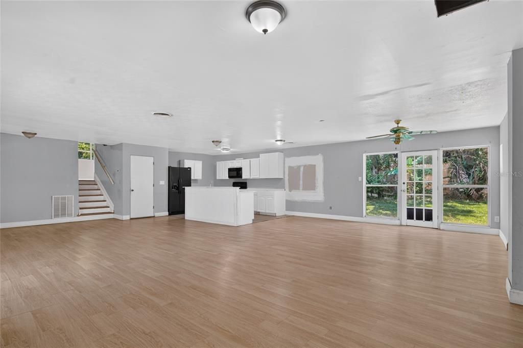 For Sale: $1,200,000 (3 beds, 2 baths, 1487 Square Feet)
